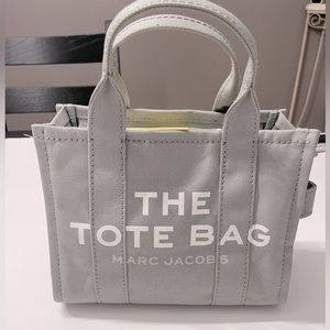 $178 Retail New Michael kors tote bag